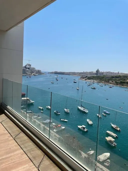 Lovely Seaview Two Bedroom Rental Unit In Tas-Sliema