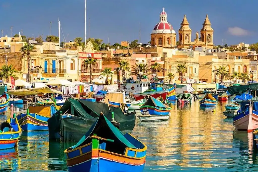 Apartamento Lovely Seaview Two Bedroom Rental Unit In Tas-Sliema Malta