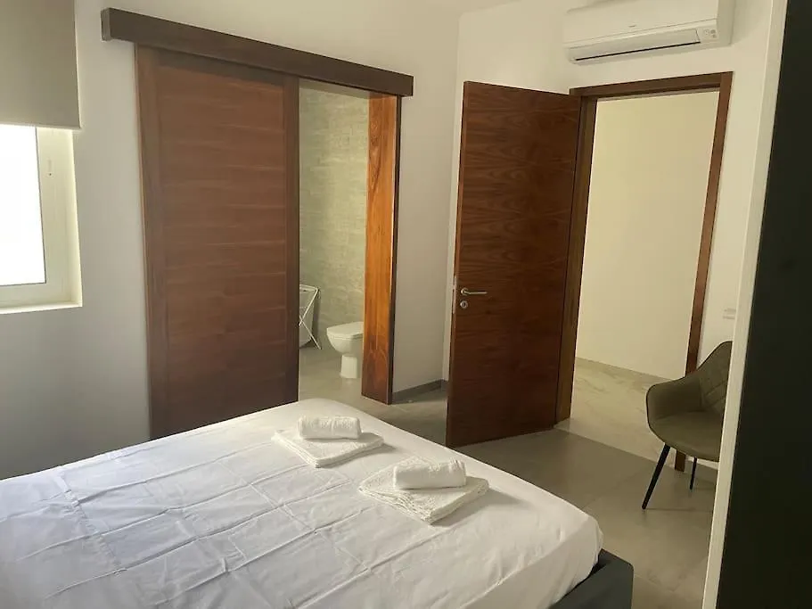 Lovely Seaview Two Bedroom Rental Unit In Tas-Sliema Sliema