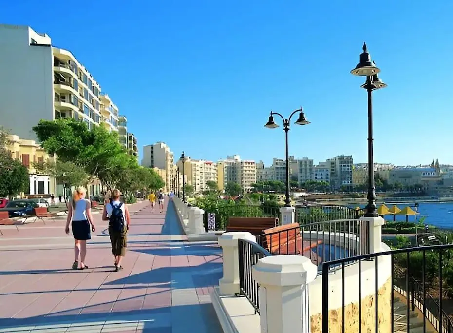 Apartamento Lovely Seaview Two Bedroom Rental Unit In Tas-Sliema Malta