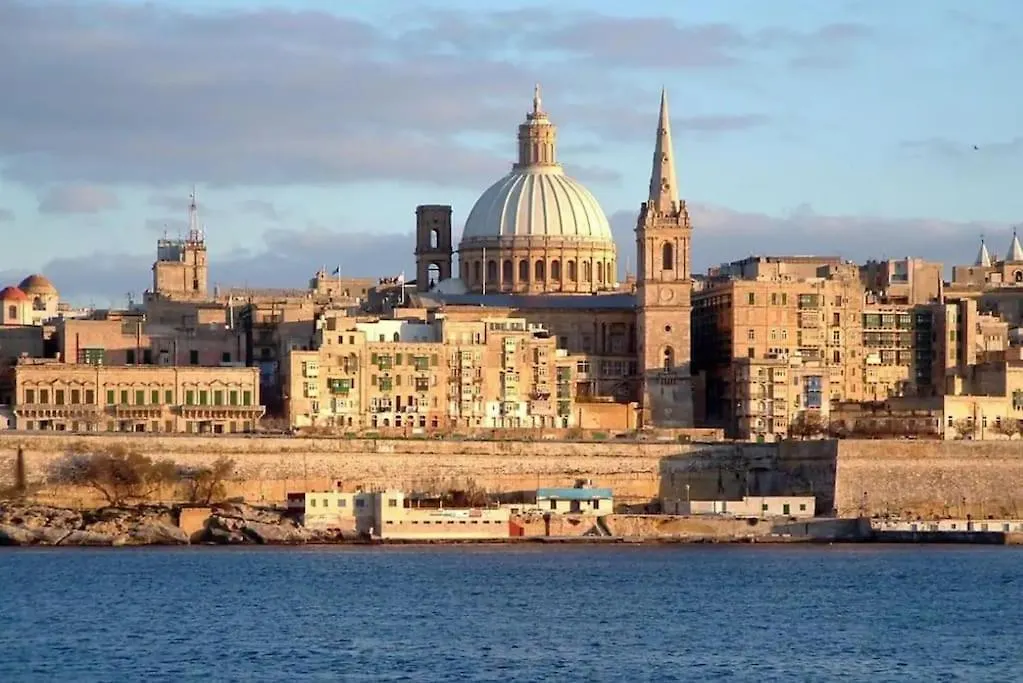 Lovely Seaview Two Bedroom Rental Unit In Tas-Sliema Apartamento Sliema